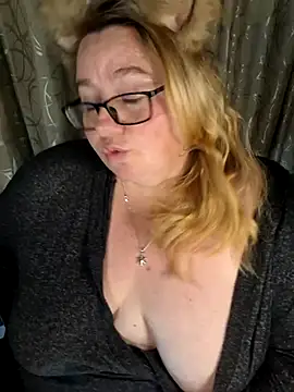 Iceprincess2bad4u online show from April 16, 2026, 6:09 pm