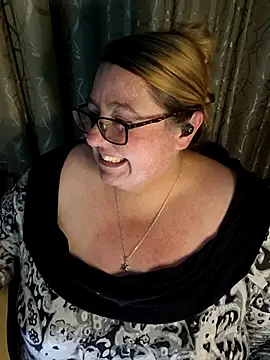 Snapshot of Iceprincess2bad4u chatting on June 8, 2026, 6:19 pm Iceprincess2bad4u online show from June 8, 2026, 6:19 pm