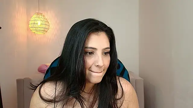 Snapshot of YummyAnna_ chatting on February 4, 2026, 7:53 pm YummyAnna online show from February 4, 2026, 7:53 pm