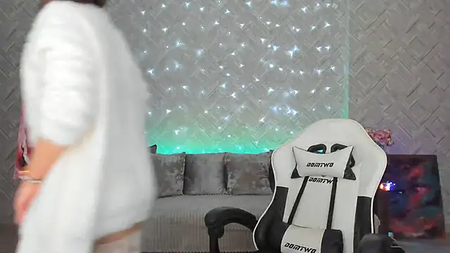 EvaBarsa  online show from February 9, 2025, 2:28 am