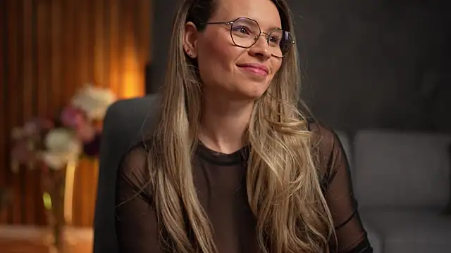 BrandyWhite online show from September 11, 2025, 5:40 am