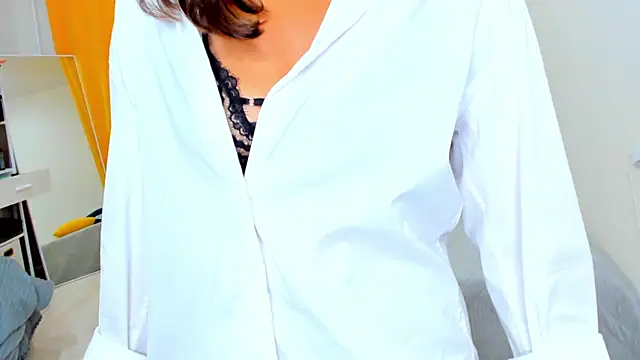 Snapshot of FieryHeart chatting on February 15, 2025, 4:23 pm FieryHeart online show from February 15, 2025, 4:23 pm