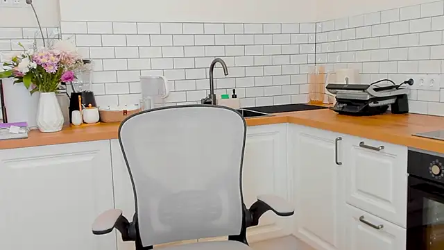 Snapshot of FieryHeart chatting on September 13, 2025, 12:49 pm FieryHeart online show from September 13, 2025, 12:49 pm