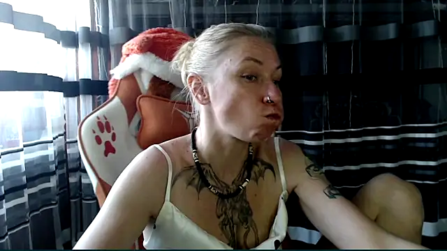 cold lollipop online show from April 21, 2026, 6:20 am