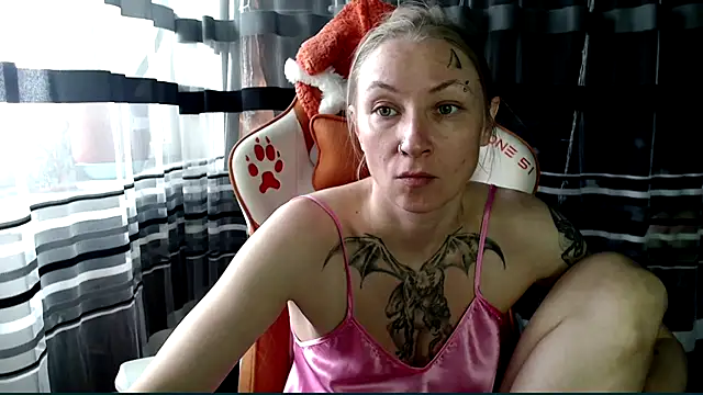 Snapshot of cold_lollipop chatting on June 17, 2026, 7:00 am cold lollipop online show from June 17, 2026, 7:00 am