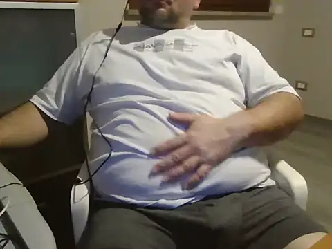 iron boy80 online show from February 13, 2025, 3:14 pm