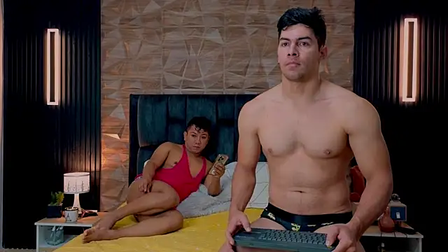 FelipeAndMarcello3 online show from September 19, 2025, 2:29 pm