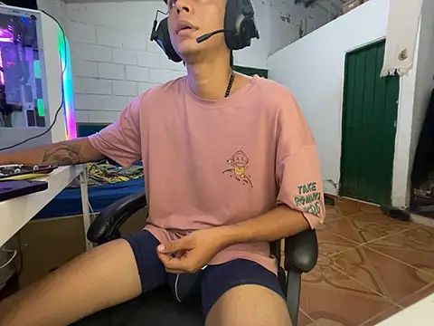 Max TheHorseDick online show from April 1, 2026, 10:29 pm