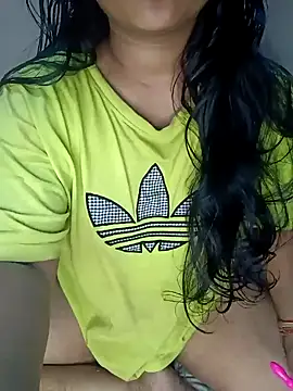 Sweet-Berry online show from December 6, 2024, 6:06 pm