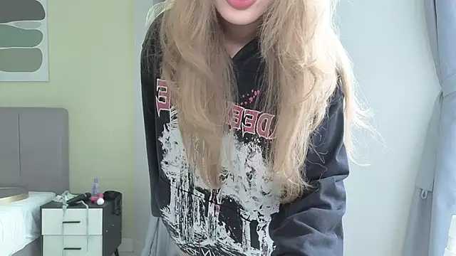 Snapshot of TammiLou chatting on November 28, 2025, 5:54 am TammiLou online show from November 28, 2025, 5:54 am