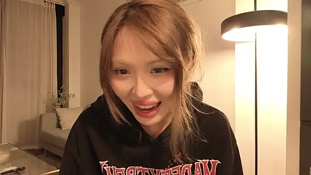 Snapshot of TammiLou chatting on January 7, 2026, 6:32 pm TammiLou online show from January 7, 2026, 6:32 pm