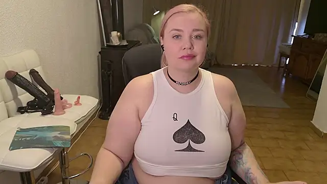 MargotGrey online show from November 30, 2025, 11:36 am