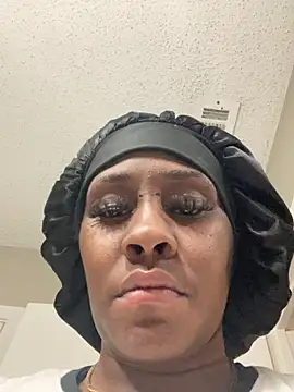 Foreignthababyy online show from November 14, 2025, 6:12 am