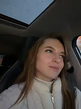 -AngelAri- online show from April 22, 2026, 5:47 pm