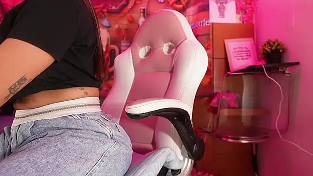 mssburbuja online show from September 27, 2025, 3:11 am