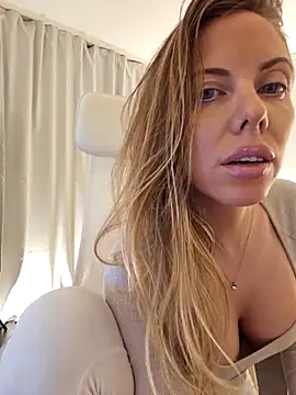 Snapshot of novaforyou1 chatting on October 5, 2025, 3:21 pm novaforyou1 online show from October 5, 2025, 3:21 pm