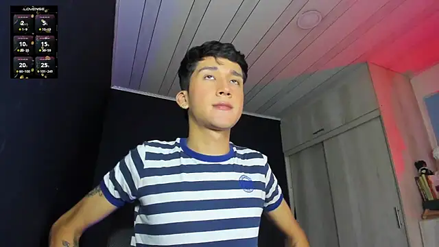 Snapshot of tom_Howard chatting on March 22, 2025, 4:58 pm tom Howard online show from March 22, 2025, 4:58 pm