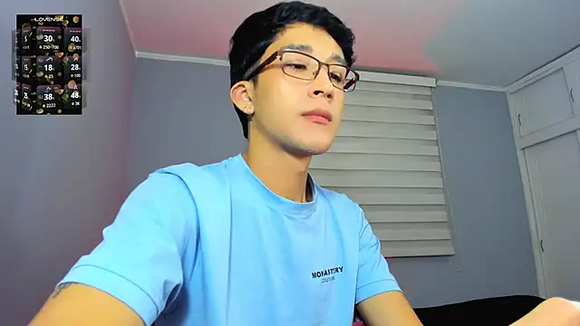 Snapshot of tom_Howard chatting on October 21, 2025, 1:39 am tom Howard online show from October 21, 2025, 1:39 am