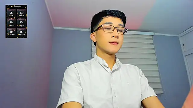 Snapshot of tom_Howard chatting on October 25, 2025, 11:21 pm tom Howard online show from October 25, 2025, 11:21 pm