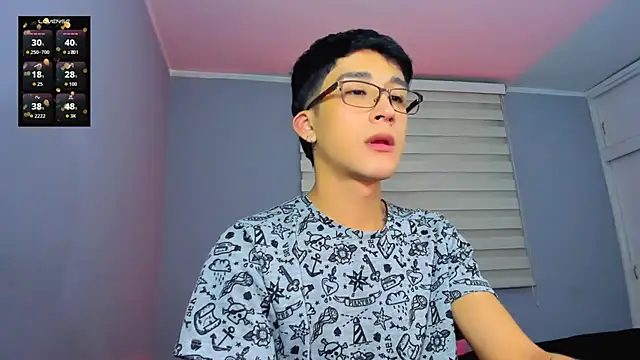 Snapshot of tom_Howard chatting on October 30, 2025, 3:08 am tom Howard online show from October 30, 2025, 3:08 am