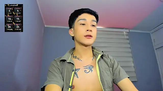 Snapshot of tom_Howard chatting on October 30, 2025, 7:14 pm tom Howard online show from October 30, 2025, 7:14 pm