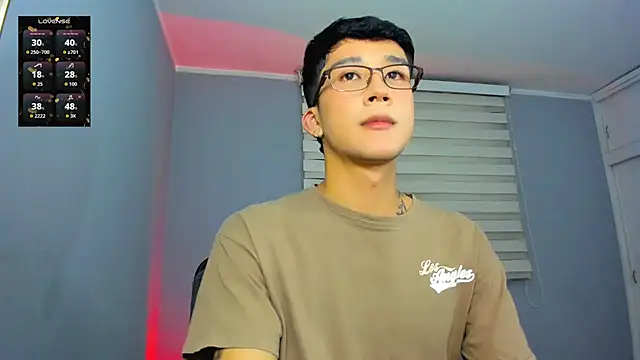 Snapshot of tom_Howard chatting on December 3, 2025, 11:47 pm tom Howard online show from December 3, 2025, 11:47 pm