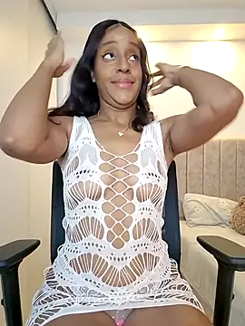 Snapshot of Maya_Lewis chatting on July 16, 2026, 11:22 pm Maya Lewis online show from July 16, 2026, 11:22 pm