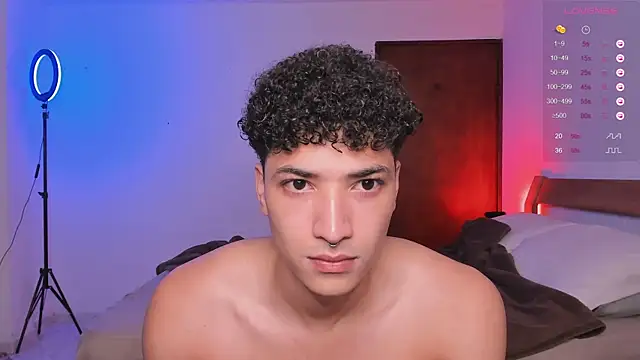 MitchellXD online show from January 25, 2025, 4:03 pm