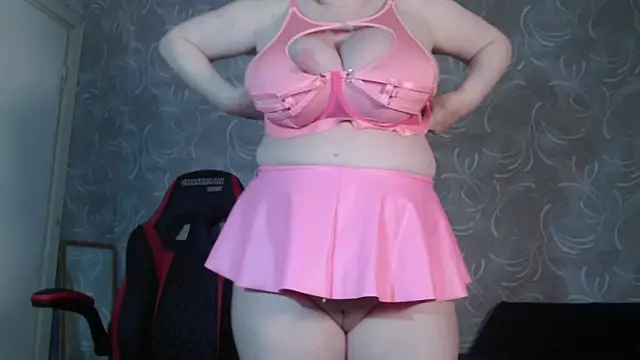 Stunningboobs online show from December 18, 2025, 8:37 pm