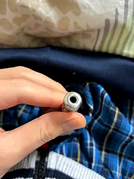 taro-321 online show from December 4, 2025, 6:01 am