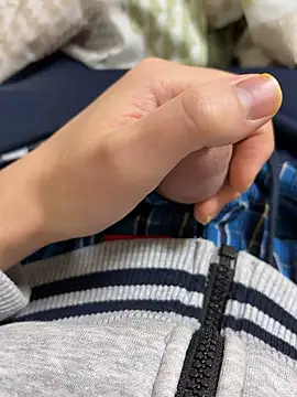 taro-321 online show from December 5, 2025, 2:20 am