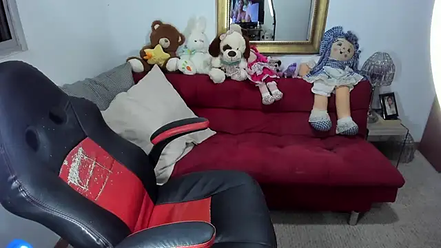 NicolettColin online show from January 8, 2025, 1:21 am