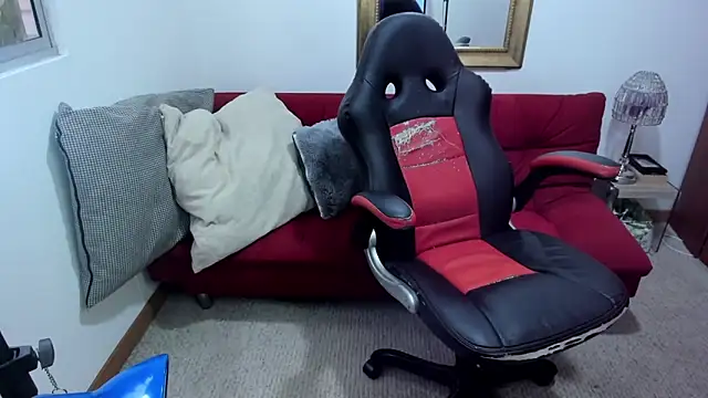 NicolettColin online show from March 18, 2025, 10:37 pm