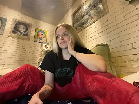 Angel girllovemy online show from February 10, 2025, 6:13 pm