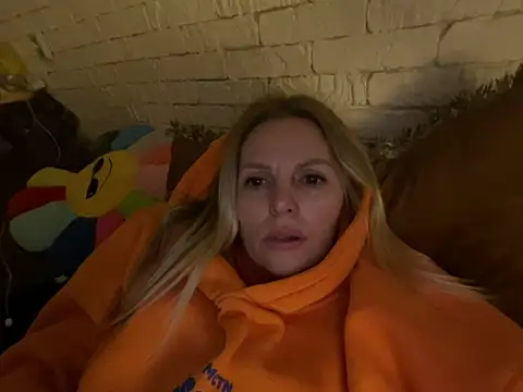 Angel girllovemy online show from February 23, 2025, 4:02 pm