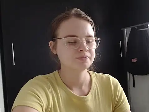 HellenMiyer1111 online show from February 9, 2025, 8:02 pm