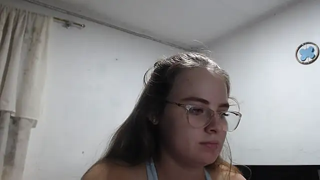 HellenMiyer1111 online show from September 19, 2025, 3:45 pm