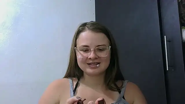 HellenMiyer1111 online show from April 21, 2026, 1:42 am