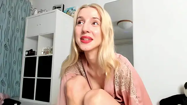 KenzieDawton online show from September 8, 2025, 7:46 pm