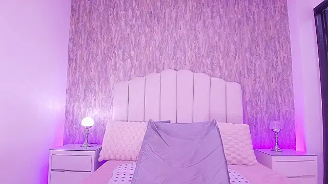 raven lilith  online show from February 17, 2026, 3:14 am