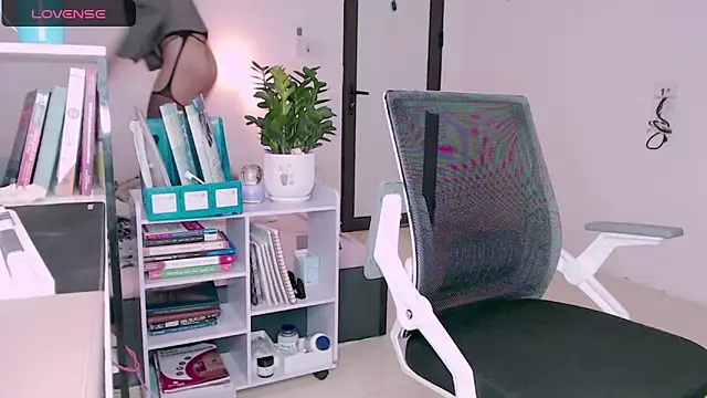 Shyn   online show from March 17, 2025, 9:55 am