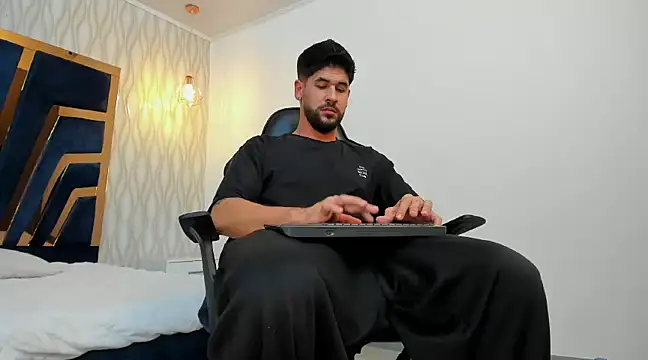 Petesevans online show from February 22, 2025, 11:24 pm