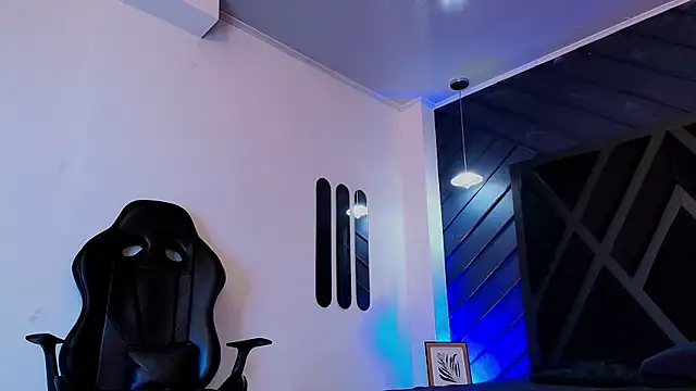 Petesevans online show from April 20, 2026, 11:17 pm