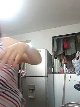 karlythothxh online show from March 4, 2025, 6:29 pm