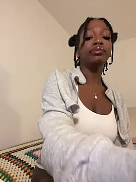 mochamimi online show from April 14, 2026, 2:06 am