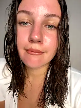 likaxxx online show from September 8, 2025, 6:18 pm