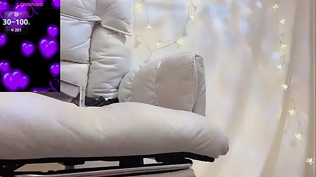 Tw Zoella online show from March 28, 2026, 2:49 pm