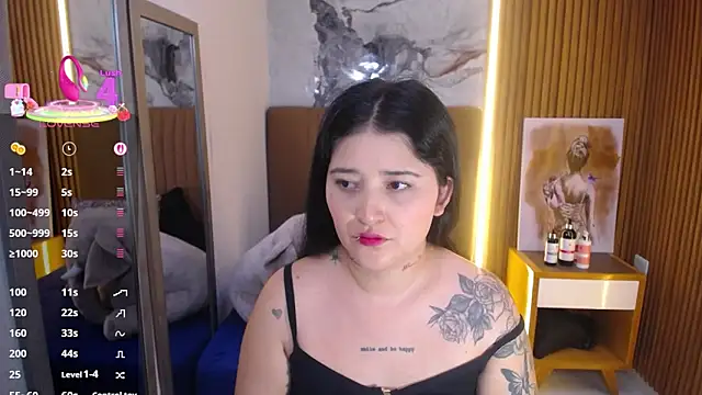 BIANCAROY1 online show from September 19, 2025, 6:41 pm