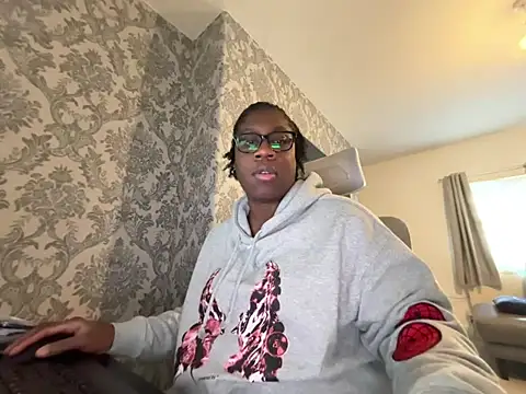 Snapshot of blacksexybeauty31 chatting on April 29, 2026, 4:33 pm blacksexybeauty31 online show from April 29, 2026, 4:33 pm