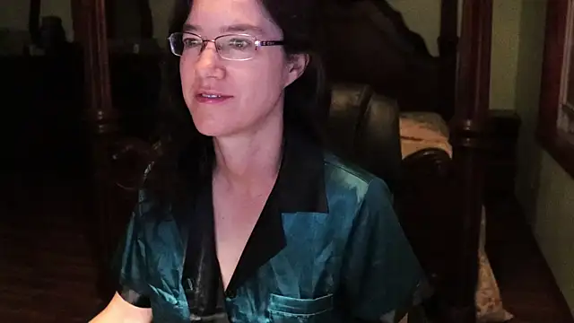 Snapshot of thornburyrose chatting on May 30, 2026, 8:22 am thornburyrose online show from May 30, 2026, 8:22 am